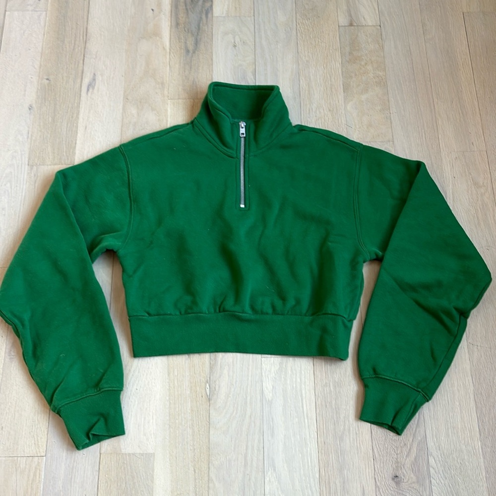 Aritzia 1/4 zip sweatshirt